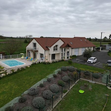 Gite Montgolfiere 6 Personnes Chatellerault Bagian luar foto