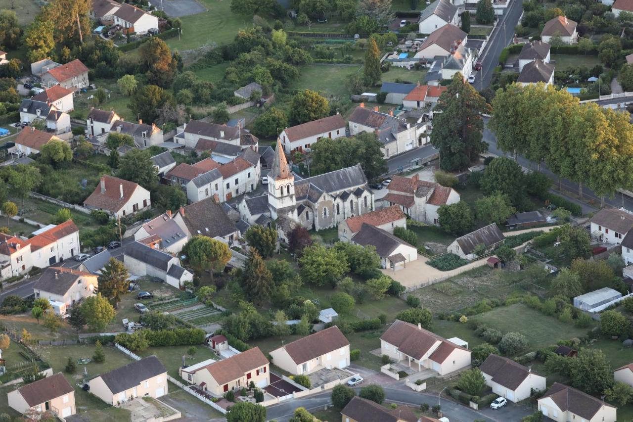 Gite Montgolfiere 6 Personnes Chatellerault Bagian luar foto