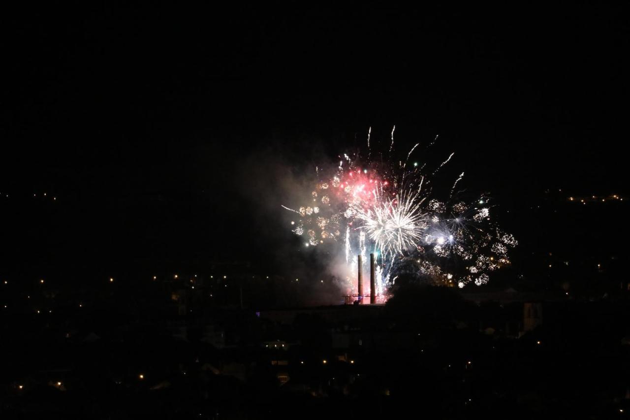 Gite Montgolfiere 6 Personnes Chatellerault Bagian luar foto