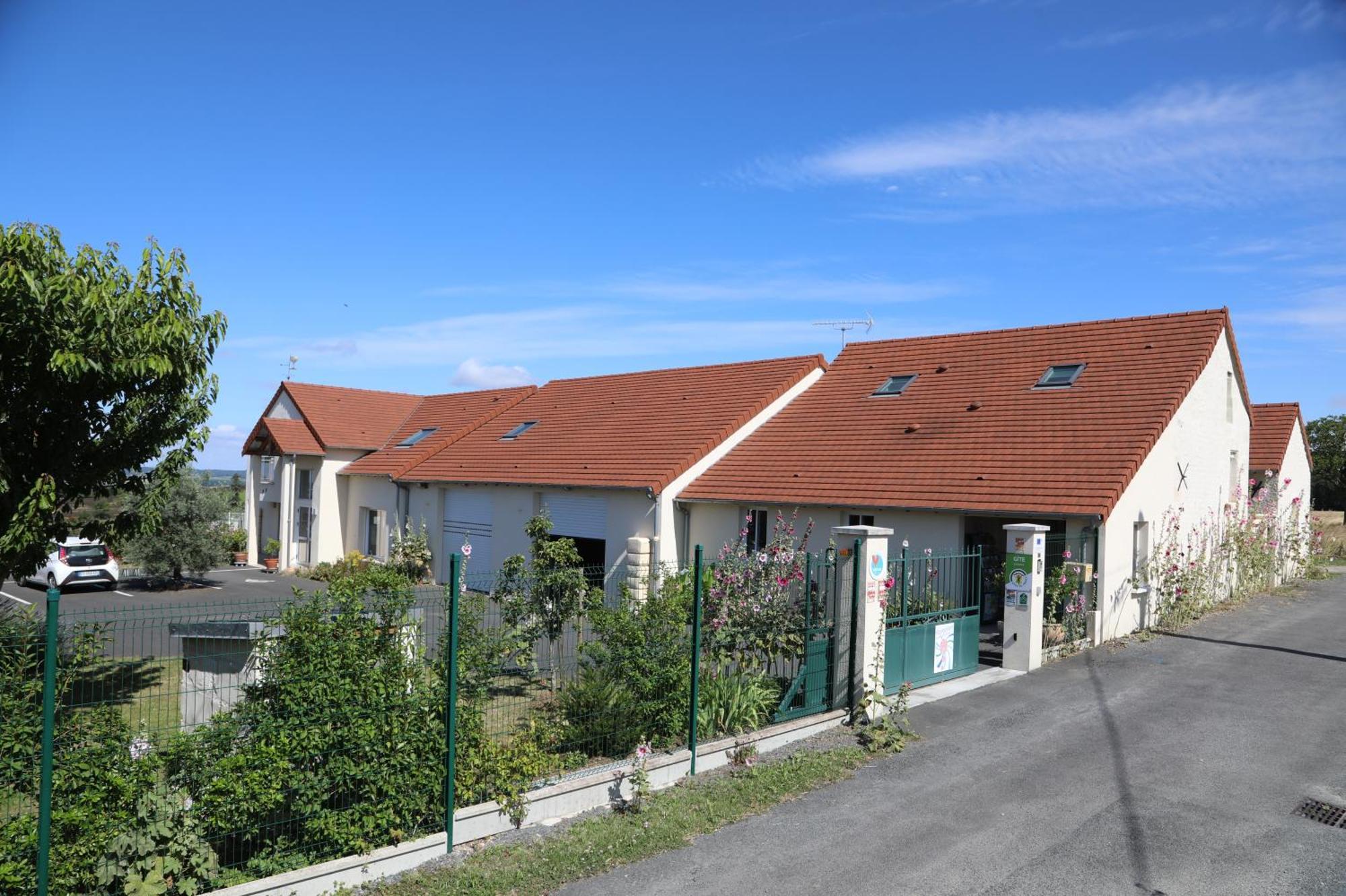 Gite Montgolfiere 6 Personnes Chatellerault Bagian luar foto