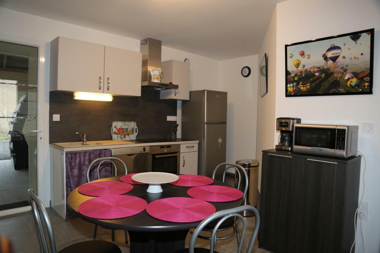 Gite Montgolfiere 6 Personnes Chatellerault Bagian luar foto